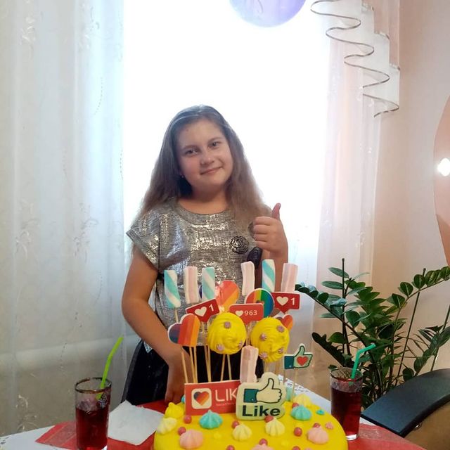liudmilavt25 в LOOKY. . Наша юбилярша🎂