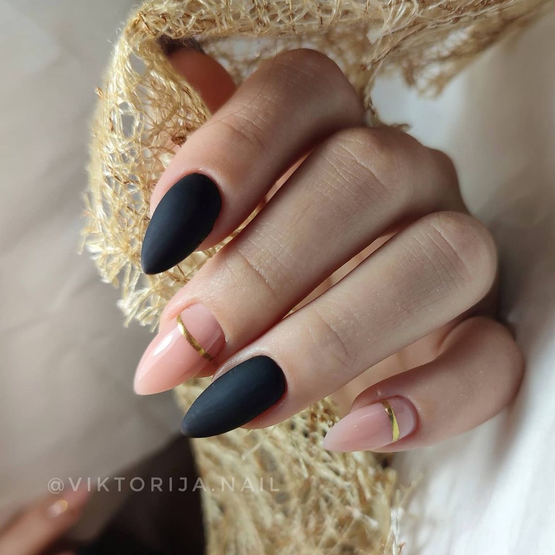 viktorija.nail in LOOKY. . Матовый черный маник...