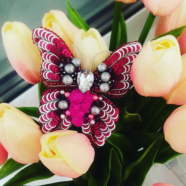 olginy_broshechki в LOOKY. #увлечение,#ручнаяработа,#брошьбабочка,#broochbutterfly,#butterfly,#wowbroochbutterfly. Яркая, сочная, бабоч...