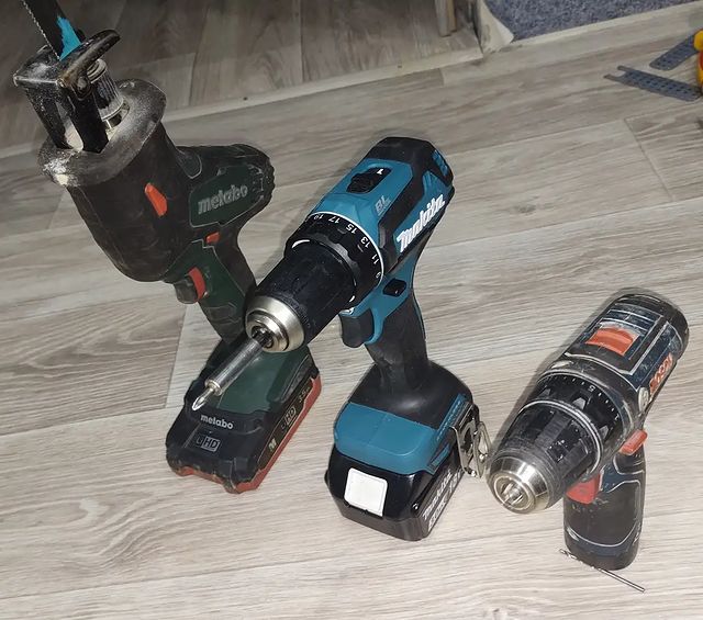 electric31 в LOOKY. #makita,#makitatools,#bosch,#boschprofessional,#metabo,#dewalt. Желтенького  не хват...