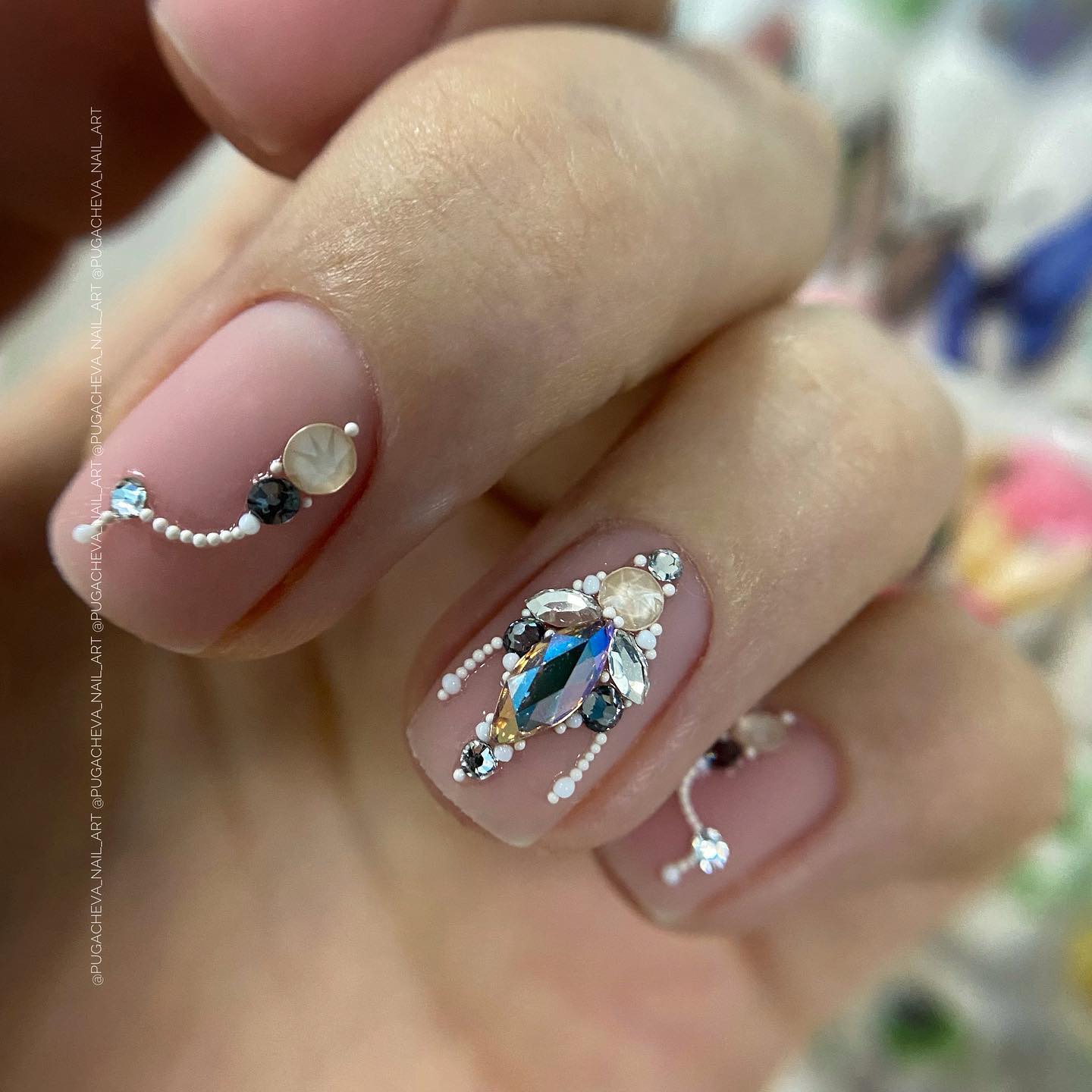 pugacheva_nail_art в LOOKY. #ручнаяроспись,#росписьногтей,#укреплениегелем,#укреплениеногтей,#покрытиегельлаком,#маникюр,#новомомосковск,#красотаспасетмир,#инкрустация,#инкрустацияногтей,#инкрустациястразами,#pugacheva_nail_art. Дорвалась🤩 

Ты не ...