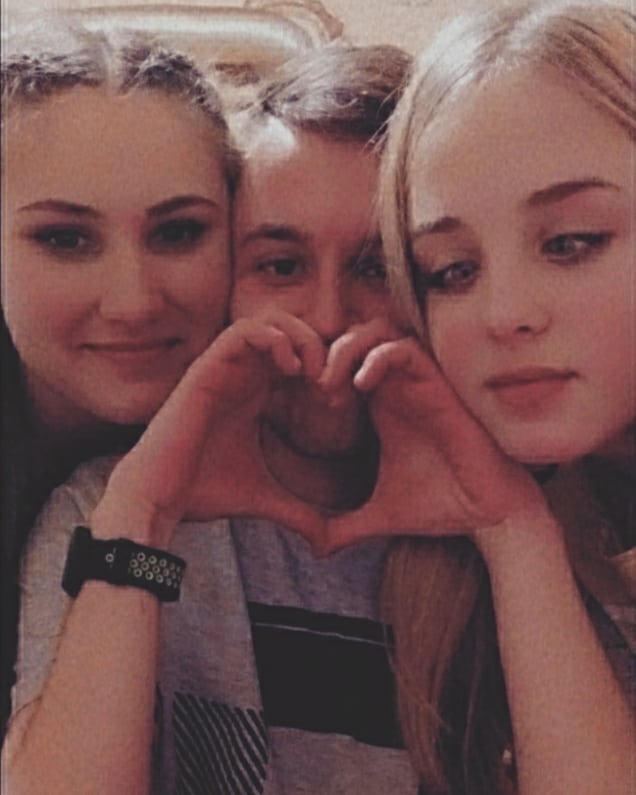 nastya_fiery_kitsune в LOOKY. . Конфликты решаются с...