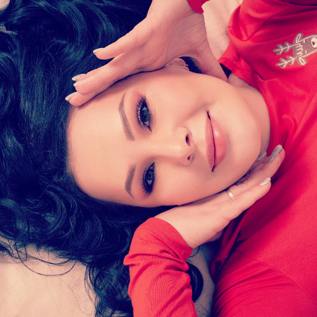 4:0 пока не могу по другому 😉
Надо привыкнуть 😁😁😁
 С Днём Рождения, меня!!!

Когда то (лет в 17) Я думала ,что этот возраст = глубокая старость

Как сильно я ошибалась 🤭