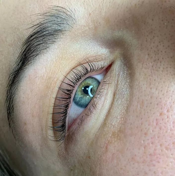 zyubanova_brows в LOOKY — Ламинирование ресниц 😍