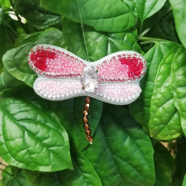 kalena2088 в LOOKY. #брошьизбисера,#handmade. Стрекоза 
#брошьизби...