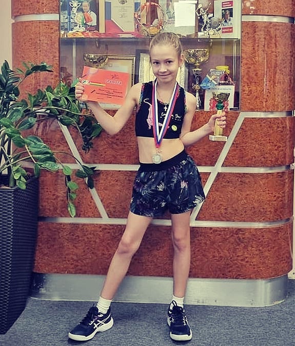dominikaborisenko_tennis в LOOKY. . 9 игр , 1 поражение ...