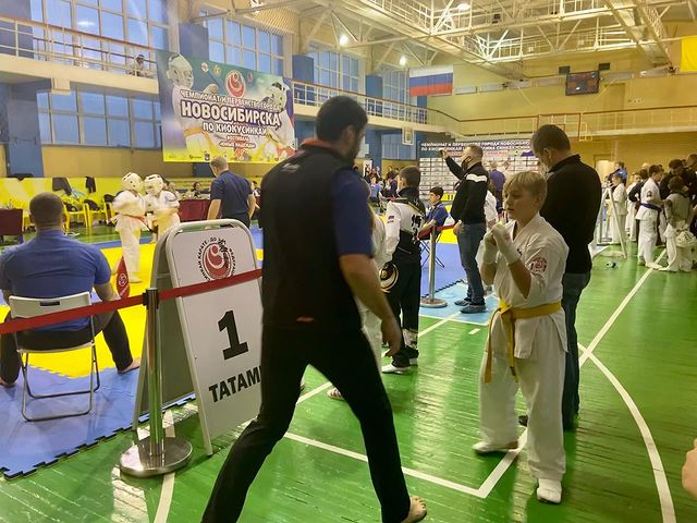 kalmykov в LOOKY. #fsknso,#sksibdragon,#nsk,#nsk54,#синкёкусинкай,#киокусинкай,#сын. 20.11.2021 завершилс...