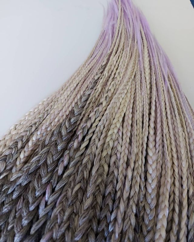 sindri_braids в LOOKY. #СПб,,#афроприческа,,#косы,,#sindribraids,,#декосы,,#секосы,,#декомплект,,#питервкосах,,#цветныекосы,,#секосы,,#секомплект,,#де,,#се,,#безфильтра,,#дреды,,#дедреды. Один из прошлых комп...