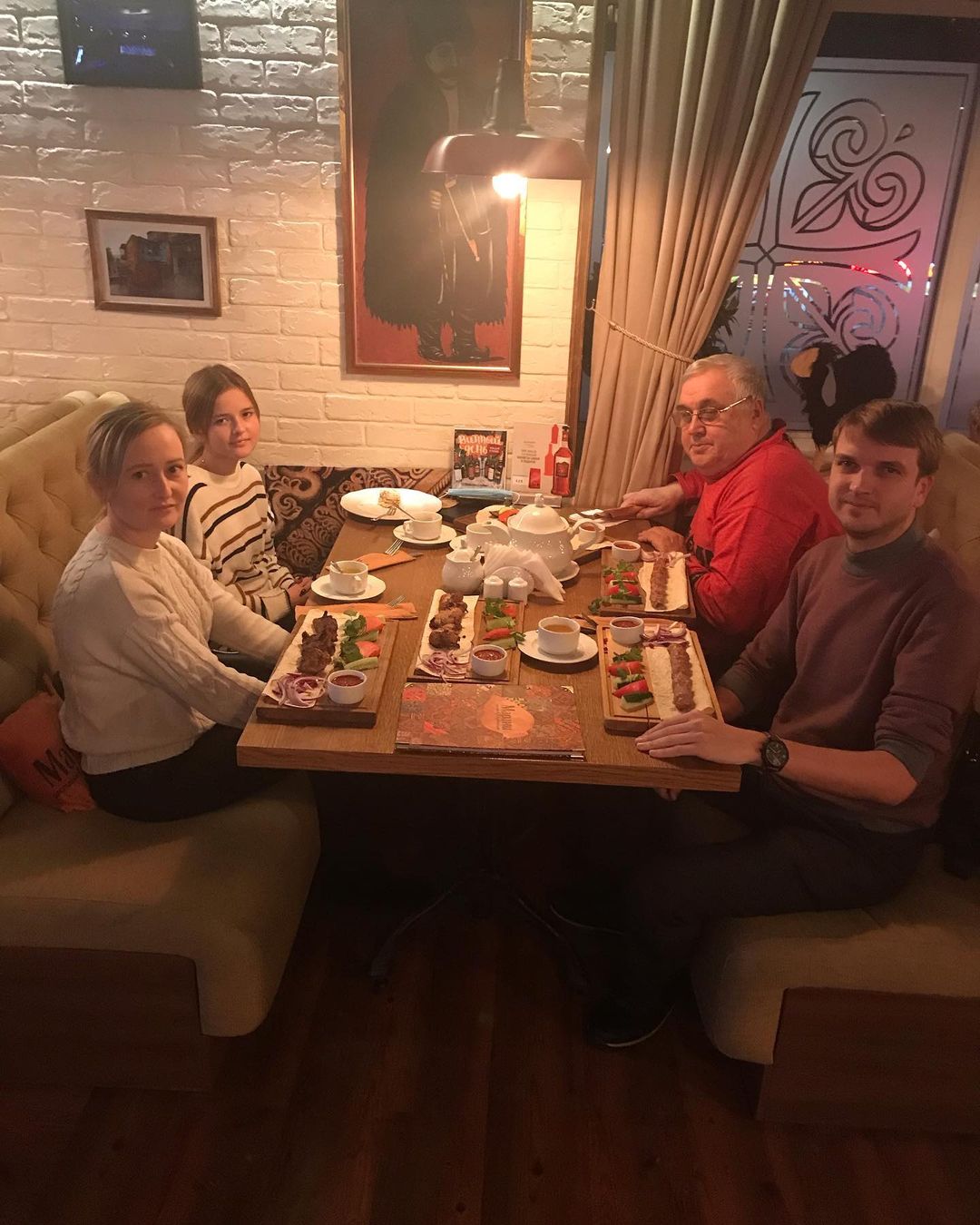 ivanshkodskikh77 в LOOKY — Семейный ужин