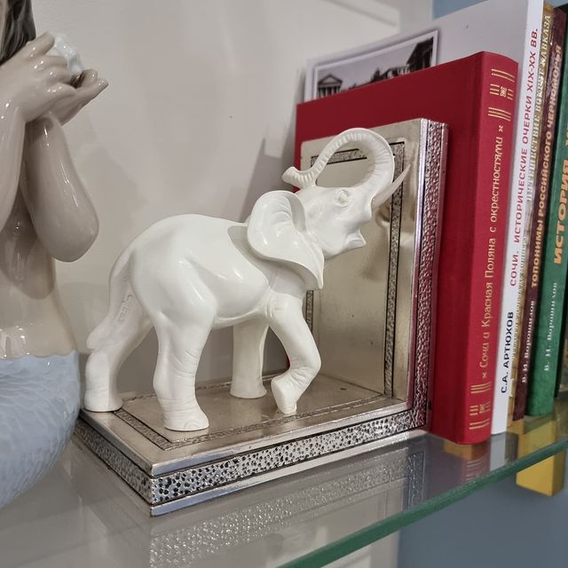gallerypremiumcom в LOOKY. #упорыдлякниг,#подароккнигочею,#любителькниг,#подаркисочи,#innamorato,#podarkisochicom,#интерьер,#интерьерныйподарок,#подароквдом,#🎁,#редкаявещь,#хорошийподарок. Неочевидный прст😉
....