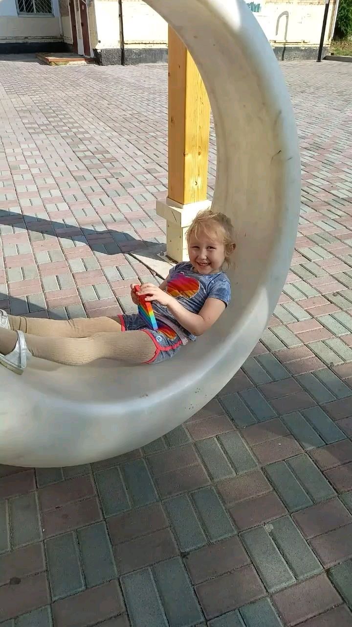 e_gurkaeva99 в LOOKY. . Когда я смотрю на тв...
