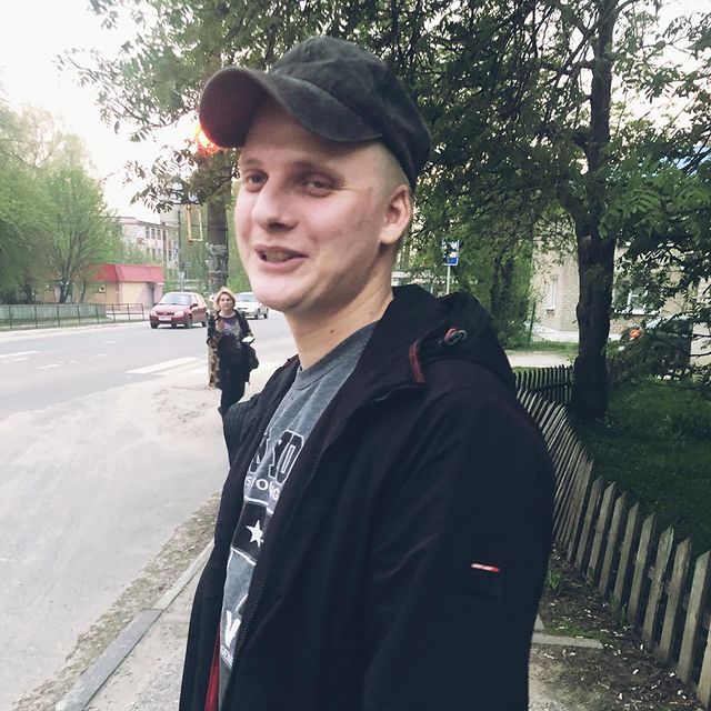 ryzhov_1001 в LOOKY. . Похож на Славу Комис...
