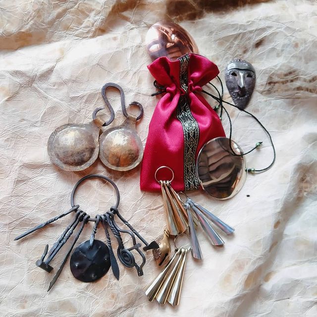 shamanstvo5 в LOOKY. #шаманскиймагазин,#шаманизм,#атрибутышамана,#сибирь,#байкал#бурятия,#магия#обряд,#духипомощники,#шаманизммонголии. Атрибуты шаманского ...