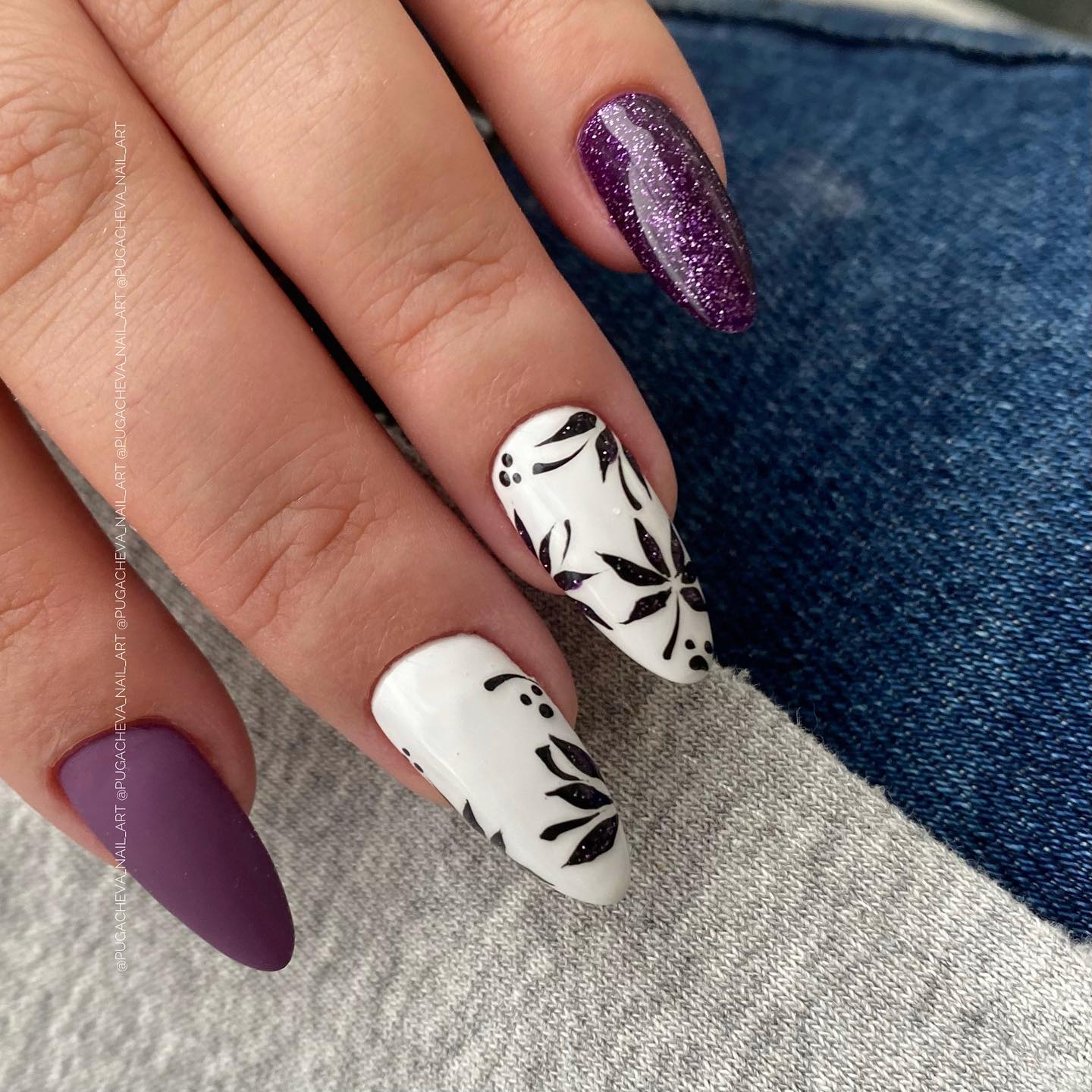 pugacheva_nail_art в LOOKY. #ручнаяроспись,#росписьногтей,#укреплениегелем,#укреплениеногтей,#покрытиегельлаком,#маникюр,#новомомосковск,#красотаспасетмир,#инкрустация,#инкрустацияногтей,#инкрустациястразами,#pugacheva_nail_art. Ещё одни красивеньки...