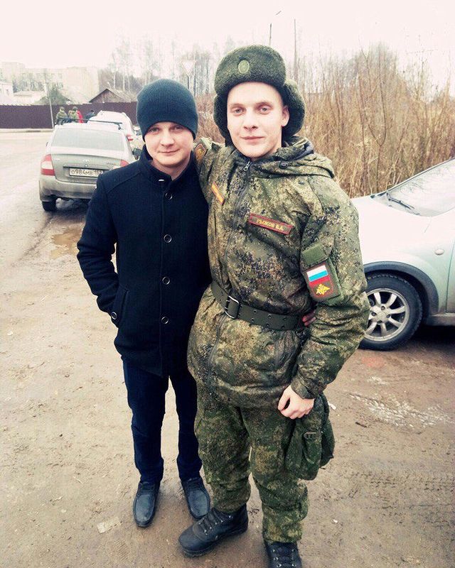 ryzhov_1001 в LOOKY. . С братишкой😎 учебка...