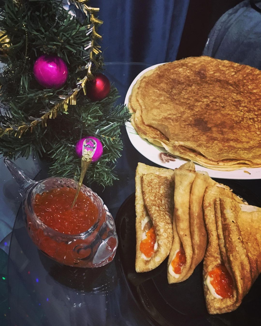miss_goncharova в LOOKY — Дедушка привёз гостинец😋Пришлось жарить блины... 
Квартиру 