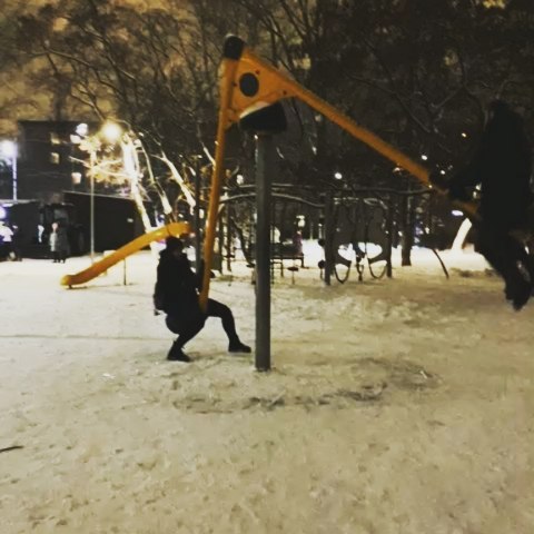 d__arya в LOOKY. . В снежки поиграли, н...