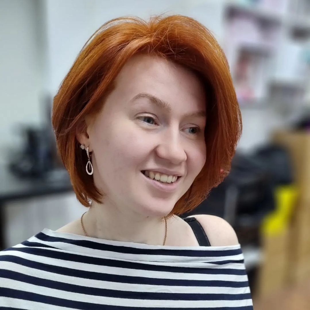 Я в восторге от своей работы😍 и от эмоций моей модели 😃 листайте карусельку обязательно, в самом конце  фото "ДО" и  удивление от  нового стиля))
Оцените ❤ если  тоже нравится
#рыжая #яркоеокрашивание #новыйобраз #стиль #ПарикмахерПервомайская  #StylistNika #колорист #Москва