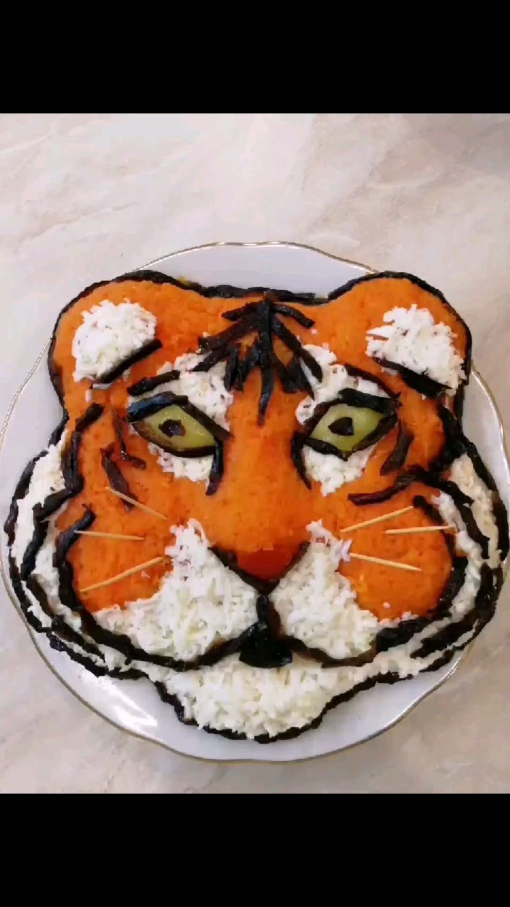 alenasmonina in LOOKY. . Салат 🐯 «Тигр»

Это...