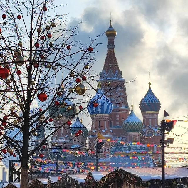 elenas0703 в LOOKY. #москва,#moscow,#ilovemoscow,#gum,#гум,#краснаяплощадь,#redsquare. Сегодня в Москве оче...