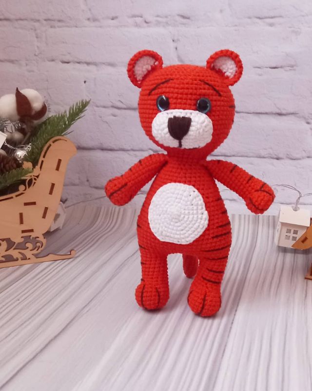 maritoys.ru в LOOKY. #мктанцующей_тигренок_лакки,#рукоделие,#Канзаши,#символгода,#ручная_работа,#подарокдевушке,#школьныеподелки,#yютныймир,#поделкивсадик,#вяжутнетолькобабушки,#девочкитакиедевочки,#владикавказ,#ярмаркамастеров,#Уссурийскийклубмастеров,#подарокнановыйгод,#плюшкаигрушка,#новый,#2022,#годтигра,#чердаквладикавказ. Тигрёнок Лакки связа...