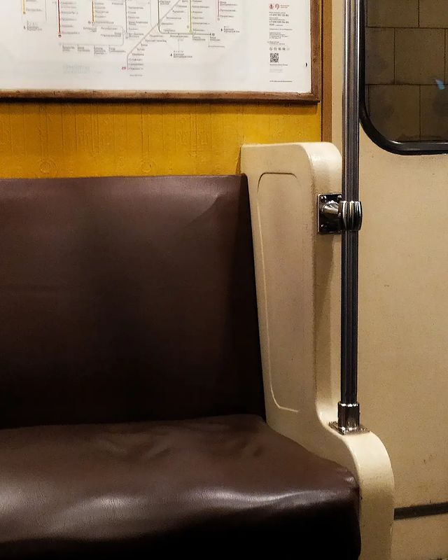 zubr420 в LOOKY. #фото,#поезд,#ретропоезд,#метро,#выгоныметро,#photo,#train,#metro,#retrotrain. Не могла остаться ра...
