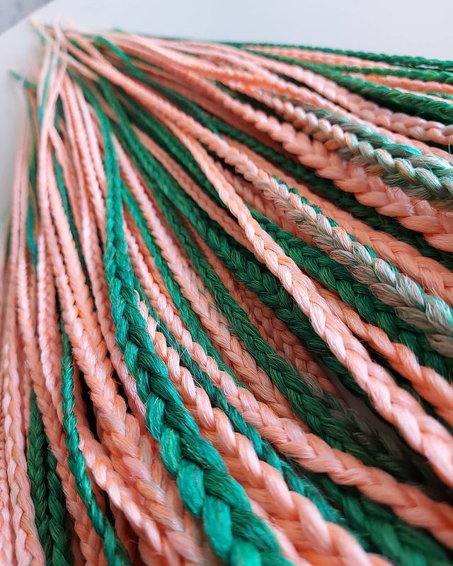 sindri_braids в LOOKY. #СПб,,#афроприческа,,#косы,,#sindribraids,,#декосы,,#секосы,,#декомплект,,#питервкосах,,#цветныекосы,,#секосы,,#секомплект,,#де,,#се,,#безфильтра,,#дреды,,#дедреды. Такой замечательный ...