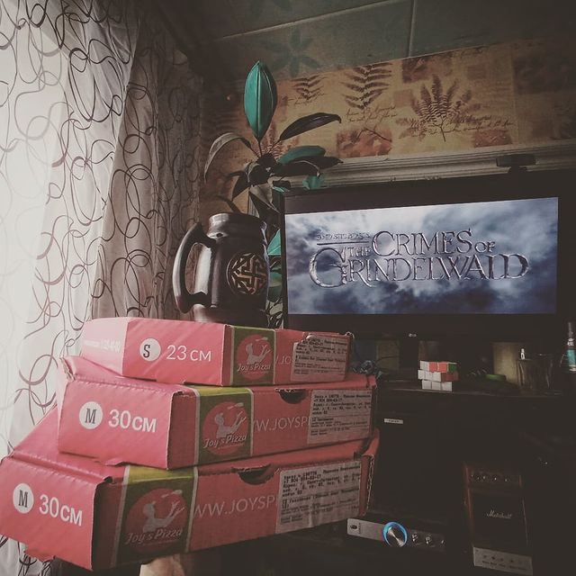 alx_nvsk в LOOKY. #weekend,#pizza,#joyspizza,#telepizza,#harrypotter,#grindevald,#fantasticbeasts,#cinemamarathon,#rest,#instaweekend,#instafood. Идеальный выходной в...
