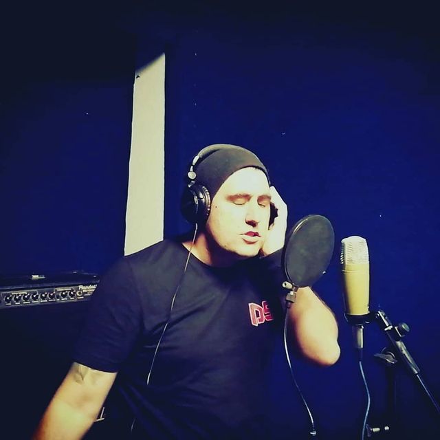 ds.rockproject в LOOKY. #поздравление,#деньрождения,#сднемрождения,#рокпроектds,#вокалист,#друг,#брат,#фронтмен,#деньвистории,#рок,#вокал. Троекратное Ура!!! В...