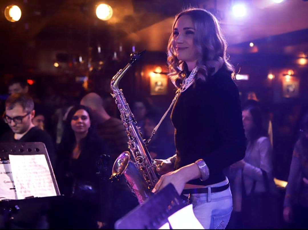 kristina_tis_sax_player в LOOKY — фото 2
