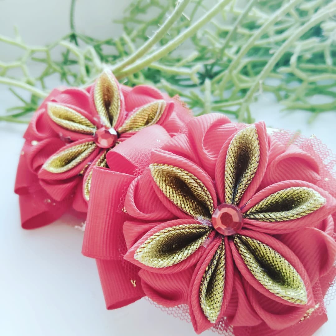 elizaweta_hm в LOOKY. #цветочки,#канзаши,#бантики,#резиночкм,#заколки,#бантики,#бантикидлядевочек,#ободкиручнойработы,#заколкиназаказ,#прядиволос,#изобильненскийгородскойокруг,#заколки,#длямаленькихмодниц,#фоамиранhandmade,#фоамиран,#блёстки,#длядевочек,#канзаши,#ставропольскийкрай,#школа,#школьнаяформа,#школьныебантики,#школьныеаксессуарыручнойработы,#новыйгод. Яркие, красочные бан...