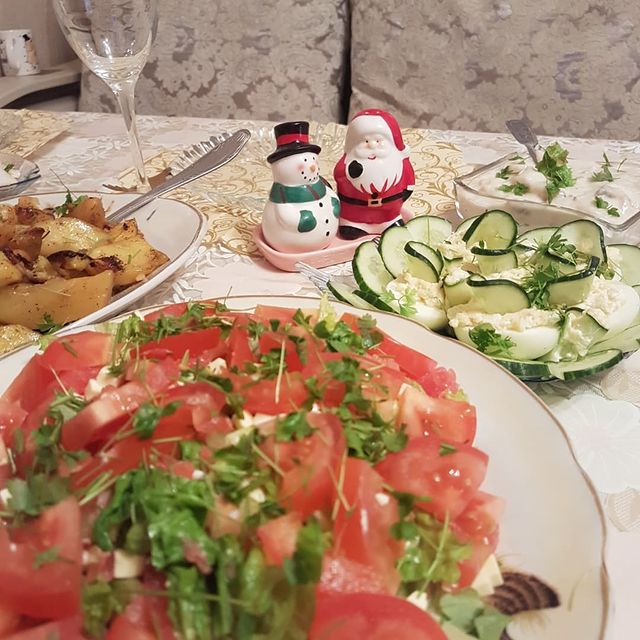 nelle.masimova в LOOKY. #СПраздником,#ДорогиеРодители,#СДнёмСвадьбы,#СГодовщиной,#28лет,#РепитицияНовогоГода,#СРождеством. #СПраздником #Дороги...