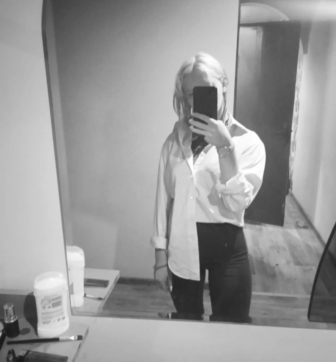 belobrisaya_666_ в LOOKY — В мой дом этой ночью явился прокуренный Дьявол 
В помятой ру
