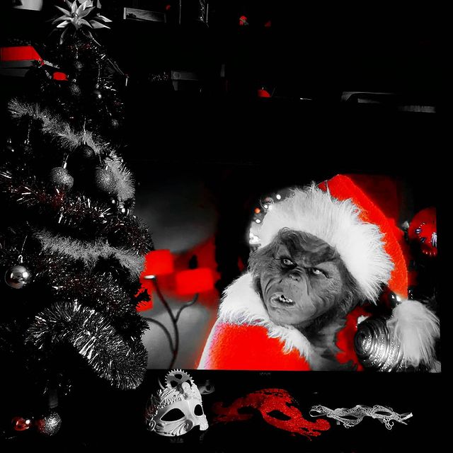 starkirinov в LOOKY. #гринчпохитительрождества#елки#подарки. Новый год близко))) ...