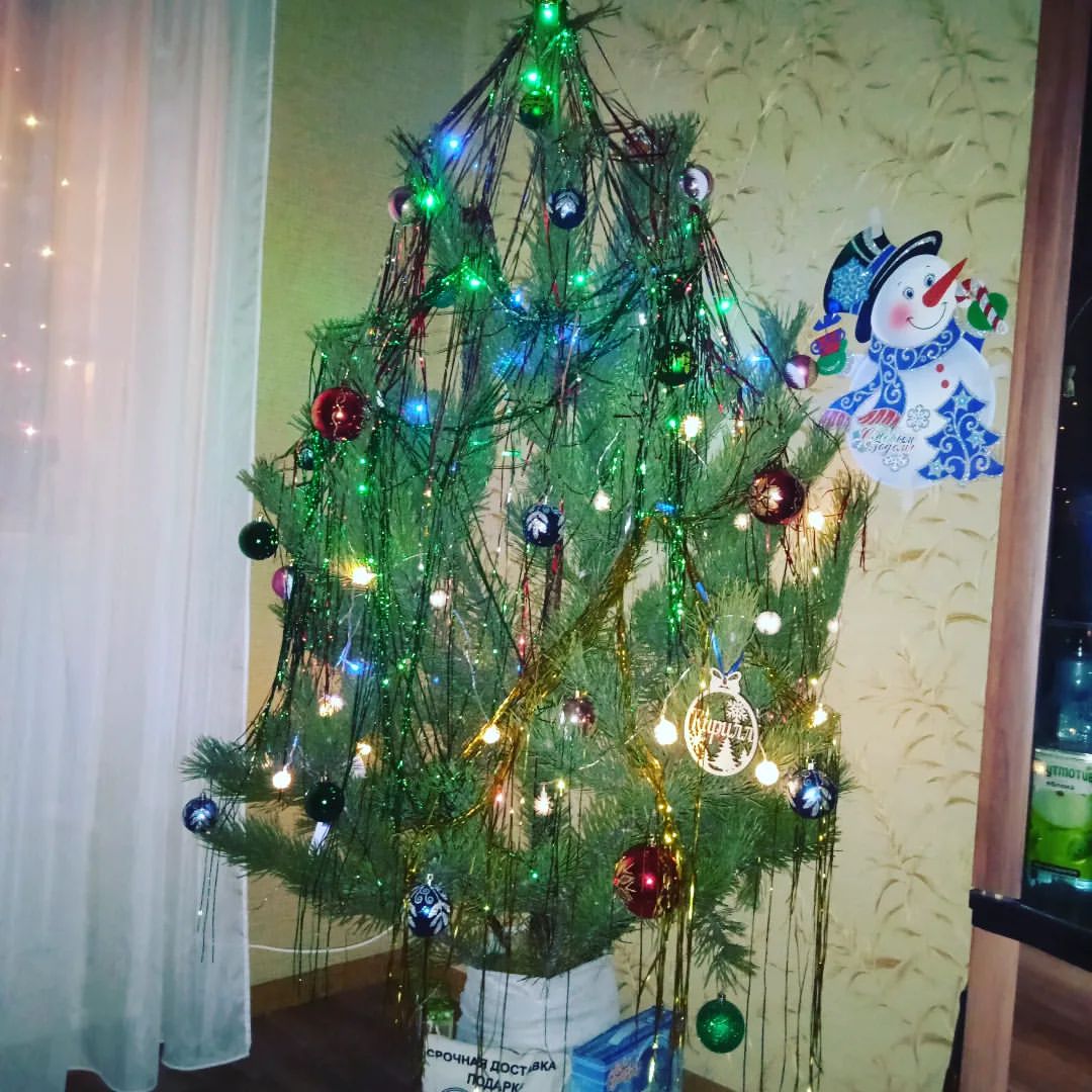 vika17011995 в LOOKY — #вот#нашаелочкакрасавица🎄