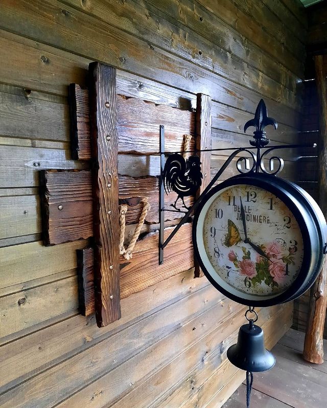 woodcolors.ru в LOOKY. #сундук,#подстарину,#мебельназаказ,#производствомебели,#мебельвбаню,#деревянныйдом,#деревяннаямебель,#педикюр,#маникюр,#охота,#охотаирыбалка,#брутальныймужчина,#баня,#вседлядома,#москва,#столярнаямастерская,#столярныйцех,#уют. Часики)))
#сундук #п...