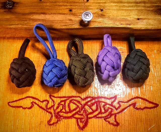 masterovaya_artel в LOOKY. #masterovaya_artel,#GuardianParacord,#paracord_na_kmv,#paracord,#handmade,#paracord550,#paracordbracelet,#браслетыизпаракорданазаказ,#edc,#bracelet,#instaparacord,#ручнаяработа,#ig_paracord,#сделано_руками,#knotgames2021,#penza,#alive_paracord. С наступающим новым ...