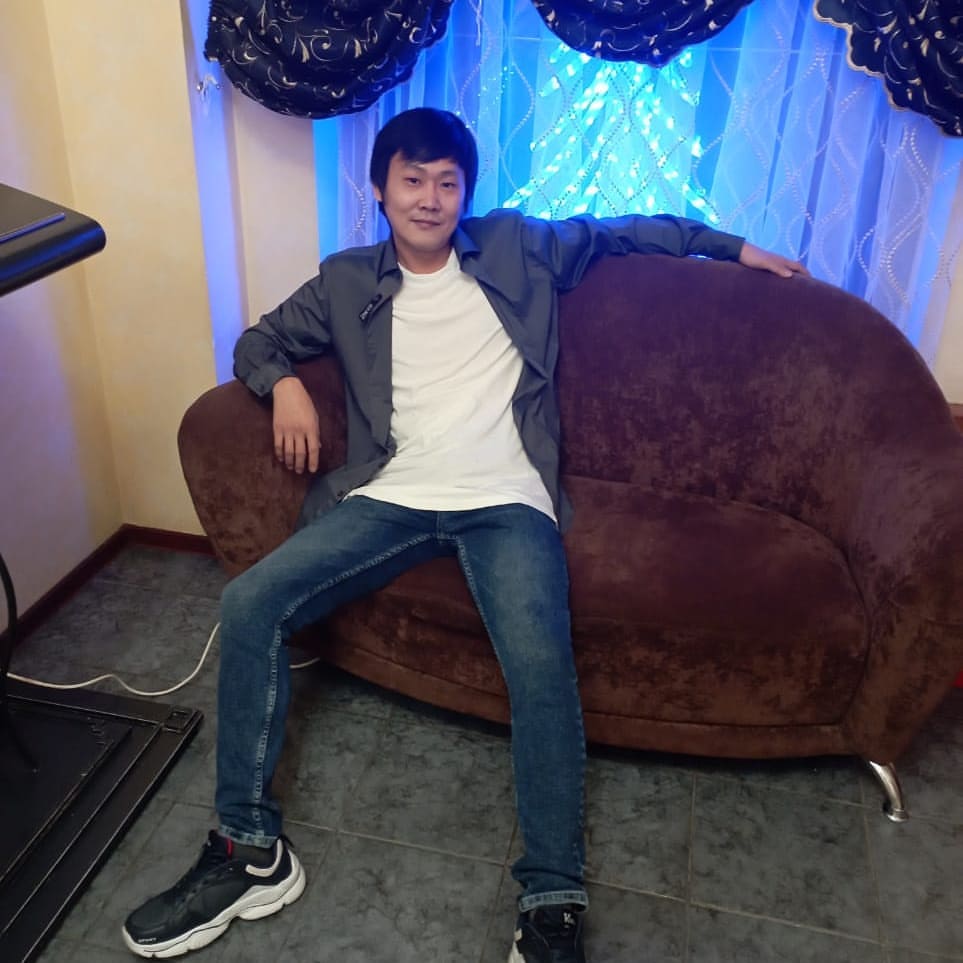 e.khon в LOOKY. . null