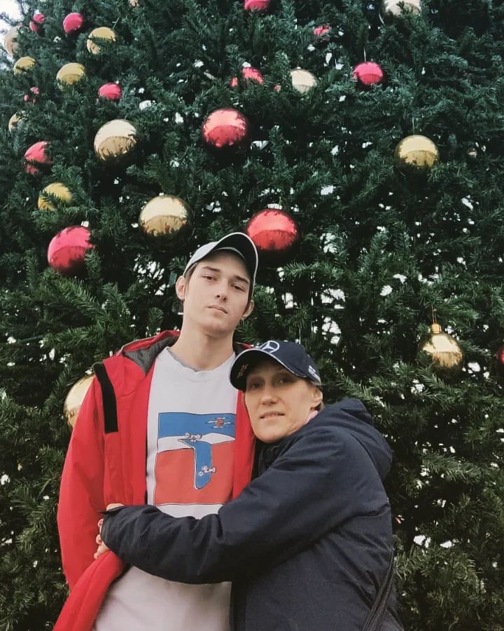 bruder.e