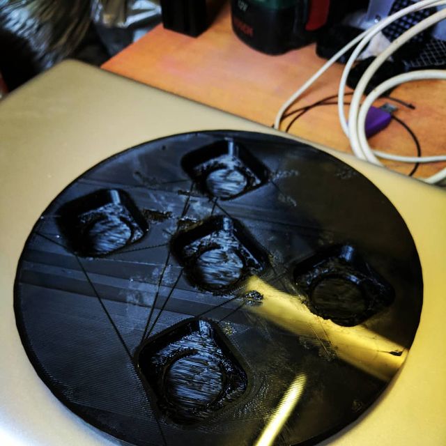farukhabdukhamidov в LOOKY. #optics,#opticalengineering,#glass,#glasspolish,#polishingglass,#glasssculptureart,#polishing,#ceriumoxide#polishingapple,#полировкачасов,#полировкаapplewatch,#полировкачасовмосква,#полировкаaiphone. Форма для полировки ...