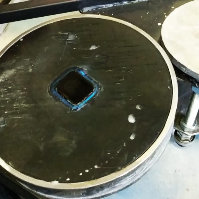 farukhabdukhamidov в LOOKY. #optics,#opticalengineering,#glass,#glasspolish,#polishingglass,#glasssculptureart,#polishing,#ceriumoxide,#polishingapple,#полировкачасов,#полировкаapplewatch,#полировкачасовмосква,#полировкаaiphone. Через 5 минут полиро...
