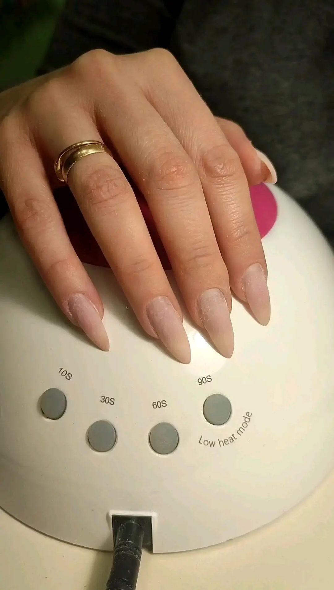 foksy_nail в LOOKY. #безфильтров,#маникюрногинск,#маникюрэлектросталь,#здравствуйжопановыйгод. Блеск нереальный,кам...