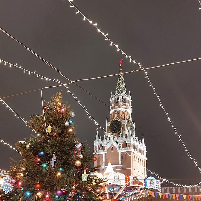 inst201605 в LOOKY. . 🕛🌙🎄