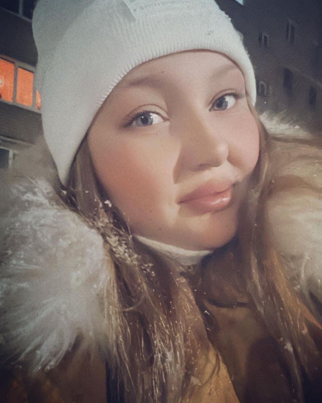 Поздравляю всех с Новым годом! 🍾 🎄☃️Желаю быть чудом весь чудесный год🤪,желаю снегопада денег 💵 и вьюги удачи 😉, вихря счастья  и бурана любви 🥰. Пусть этот год будет суперским и мега-крутым 🤩, а в нём пусть будет и драйв, и кайф, и роскошь! 2️⃣0️⃣2️⃣2️⃣