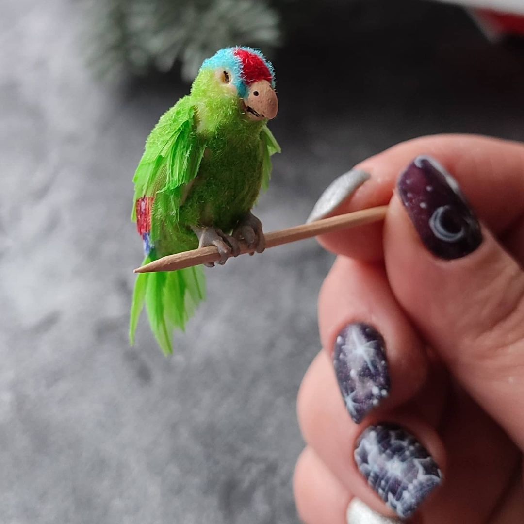 My last work in this year) And my first miniature bird)
Happy New year!