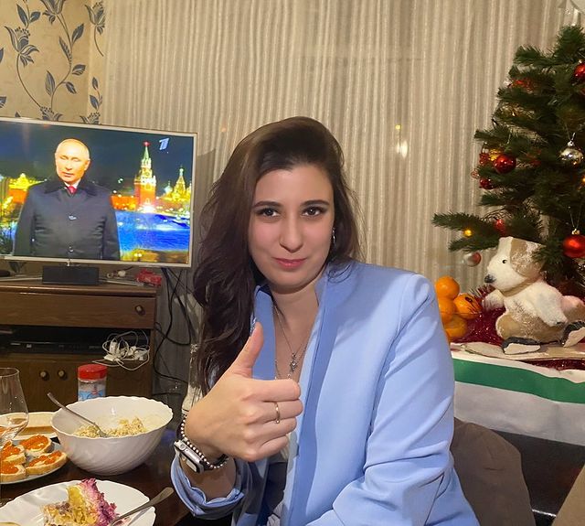 ekaterina_razzakova в LOOKY. #НОВЫЙГОД,#2022,#Зима,#НГ,#праздники,#Москва,#Зюзино,#ЮЗАО. С Новым 2022 Годом! ...