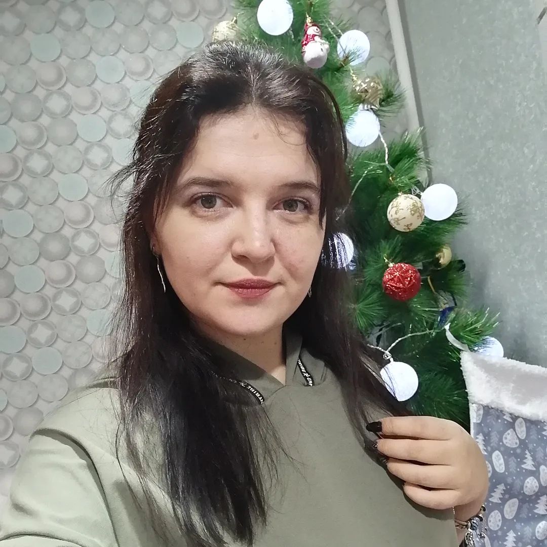 sabova1991 в LOOKY. #новыйгод,#2022,#2021,#праздник,#елка,#подарки,#селфи,#друзья,#йоркширскийтерьер. Вот и встретили 2022...