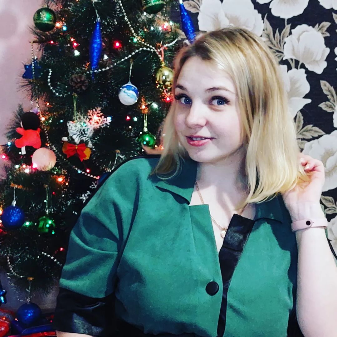 С новым годом!!! 2022 год)))

Я желаю вам: 12 месяцев без болезней 🙅💊 
52 недели всего хорошего👌👍 
365 дней счастья 😍✨ 
8 760 часов успеха 💰🚘 
525 600 минут любви ♥💑 и 
31 536 000 секунд приятных моментов 🎈

Пусть эта зима будет самой веселой, бешеной и самой счастливой 🎉🎉🎊🎊🎈🎈🎅🎅🎄☺😚😚😍😍💋👍 

Пусть этой зимой у вас будет больше веселых и искренних моментов 🎉🎄☝🎈🎊 

Пусть грусть и все печали останутся в прошлом 😔 🙅 
Желаю всем от всего сердца ❤ здоровья 💪 радости 😃 искренних улыбок 😊 счастливых моментов 😻 🎊 🎉 💃 взаимной любви 💏 

Пусть в новом году не будет слез 😭 🙅 только если от счастья 😍 😍 😍 
Будьте счастливы в новом году 🌹 
Улыбайтесь, радуйтесь, любите 💟 
Пусть все Ваши мечты сбываются 

Пусть эти фото останутся тут!!!