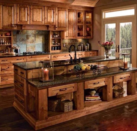 woodcolors.ru в LOOKY. #стол,#стул,#кухня,#кухняизмассива,#производство,#мебельназаказ,#маникюр,#педикюр,#салонкрасотымосква,#мебельназаказмосква. Кухня в стиле кантри...