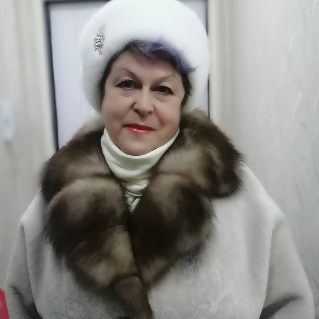 izuminkaaaa в LOOKY. . Пошла в магазин, тел...